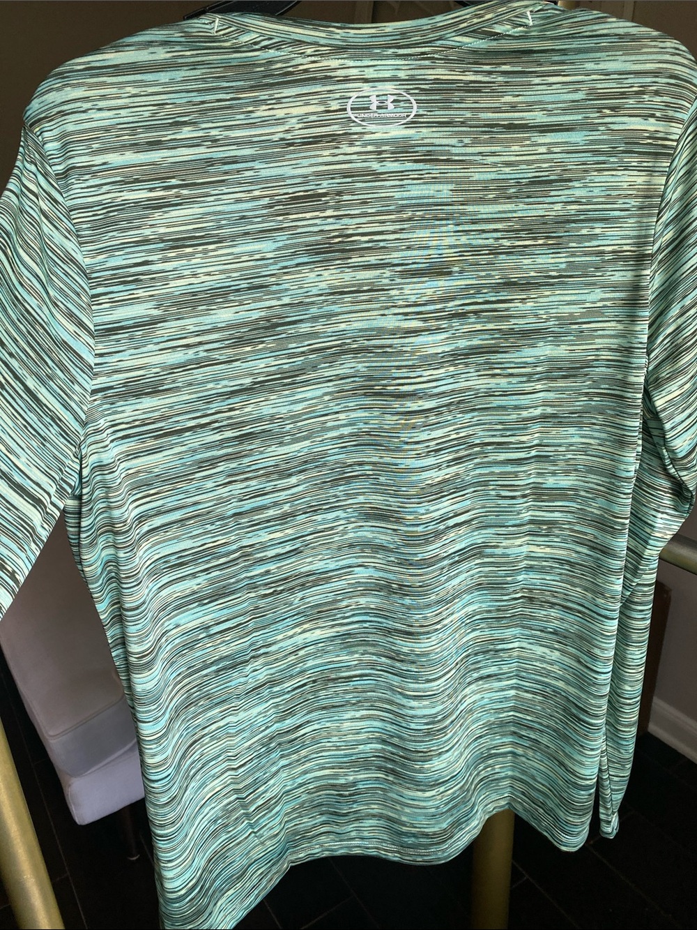 Under Armour HEAT GEAR Women's V-Neck Long Sleeve Top - Athletic Fit size large - Picture 8 of 8